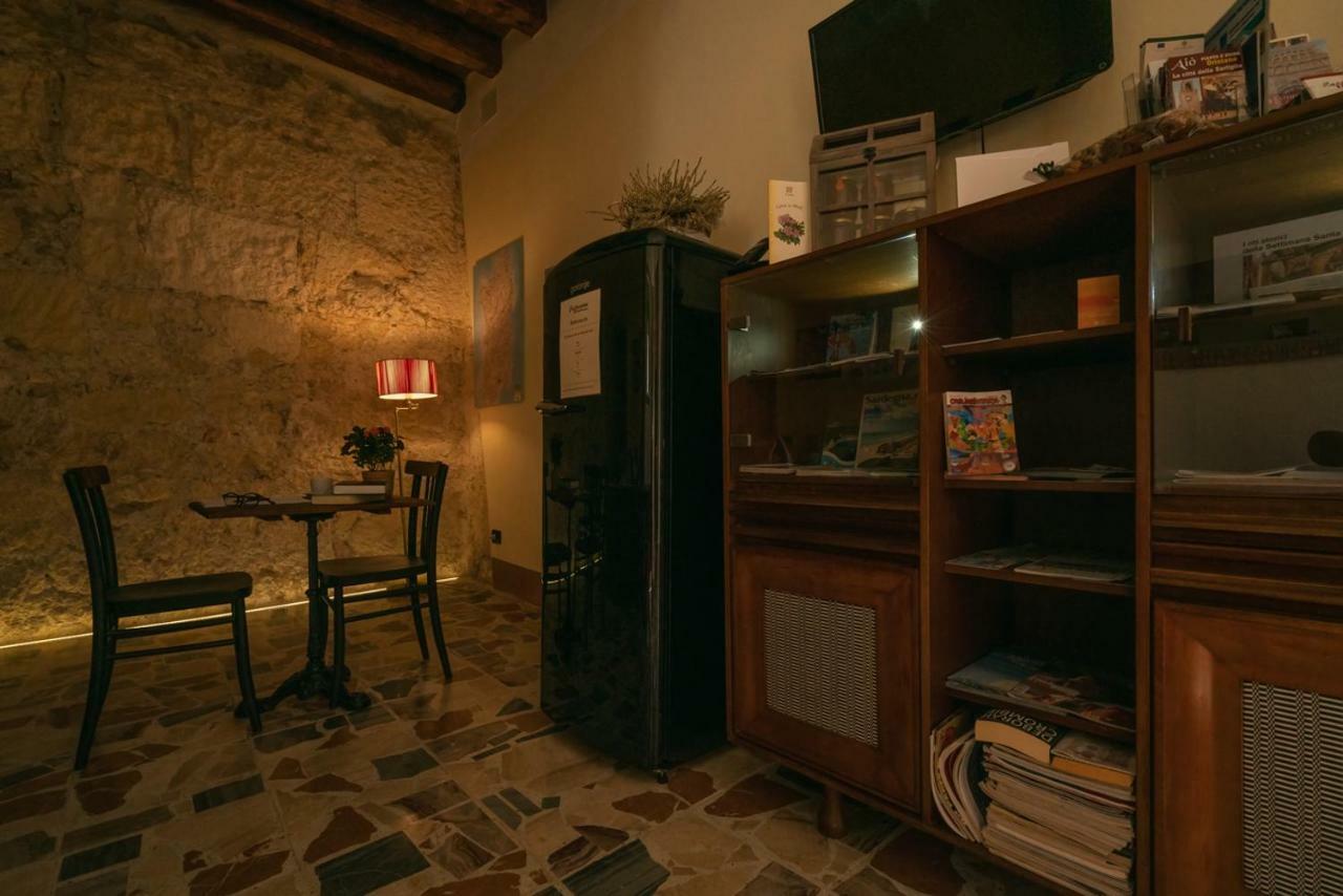Cappuccine Guesthouse Cagliari Ngoại thất bức ảnh