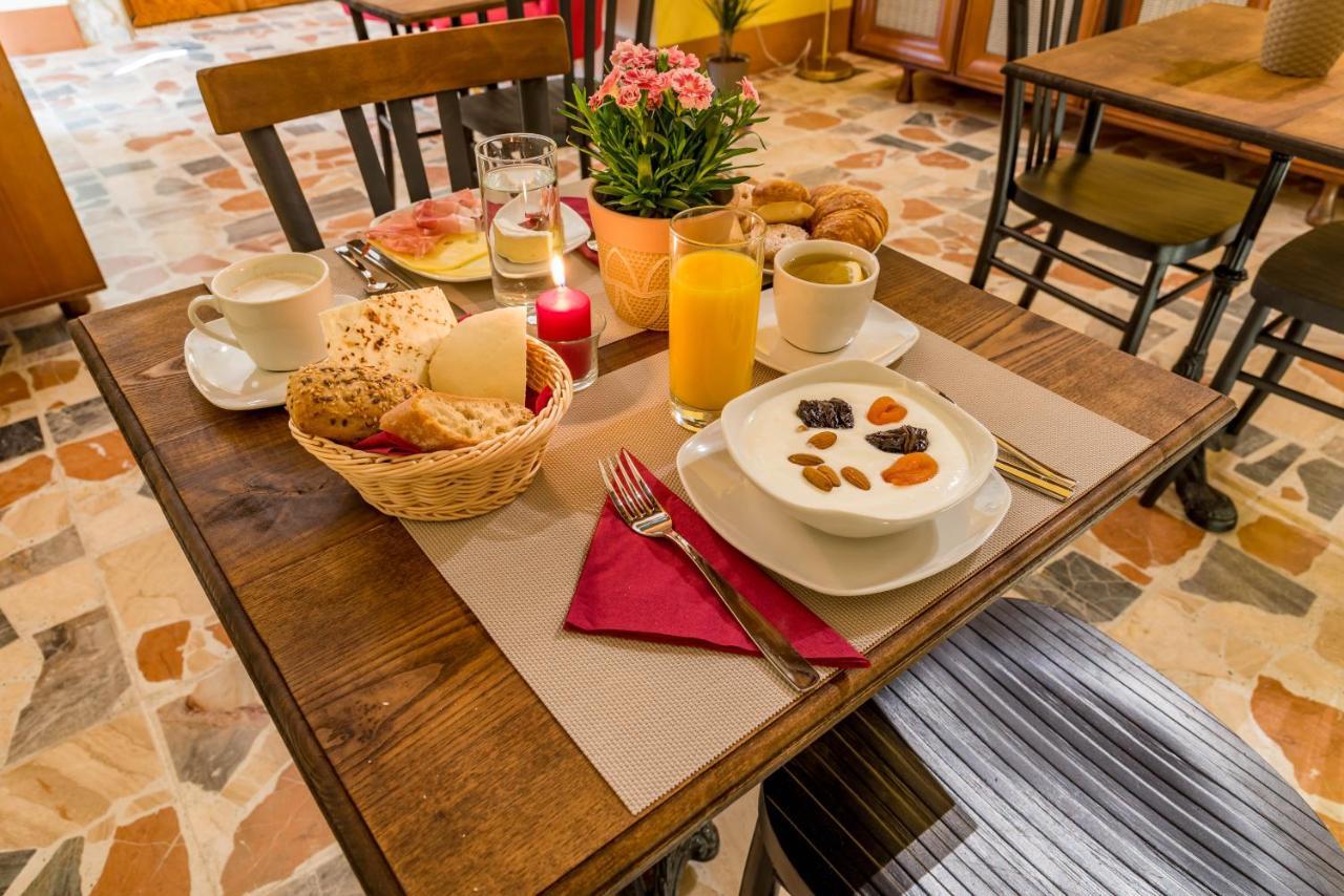 Cappuccine Guesthouse Cagliari Ngoại thất bức ảnh